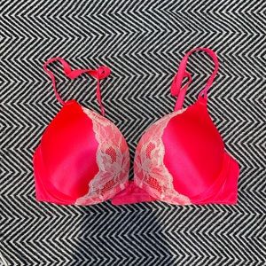 Victoria’s Secret miraculous bra 32B